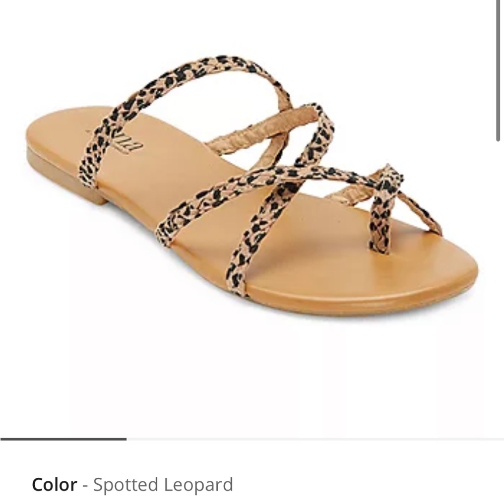 Free w bundle a.n.a Strappy Braided Flip-Flops